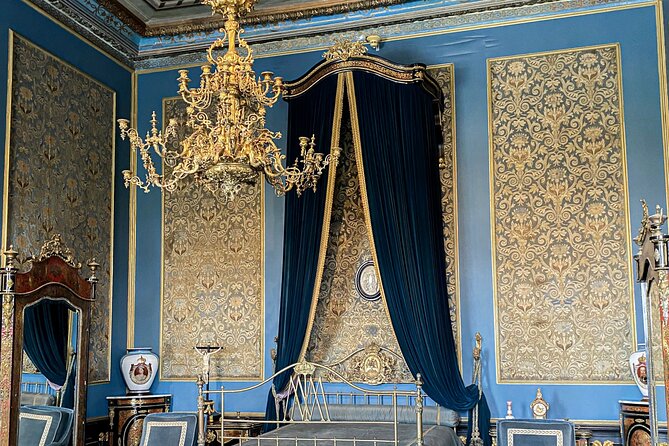 Chapultepec Castle Ticket & Guided History Tour - Gardens, stained glass, and the best views