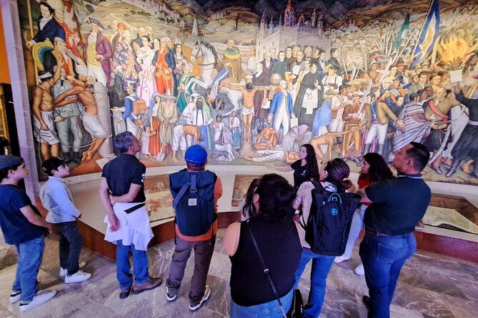 Chapultepec Castle Tour and its surroundings - Guide reliability is the main thing to watch