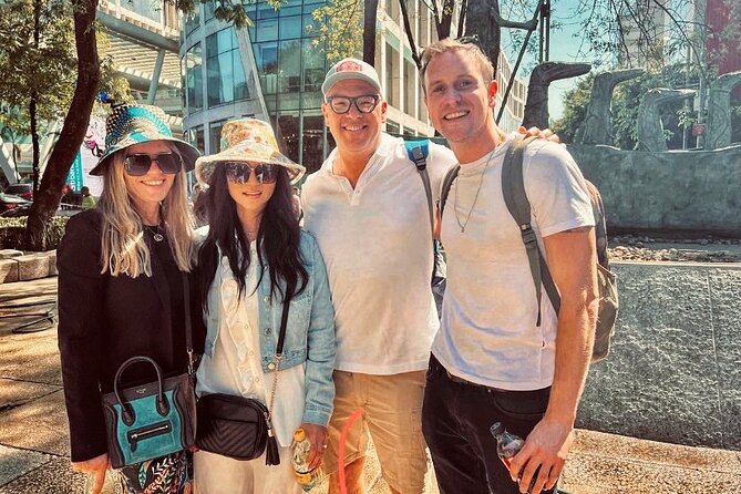 Cheerful Introduction Walking Tour in Roma, Condesa & Juarez - Ricos Tacos Toluca and the best meal break