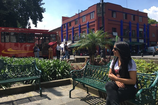Coyoacán and Xochimilco including Frida Kahlo Museum - The day begins with Mexico City logistics