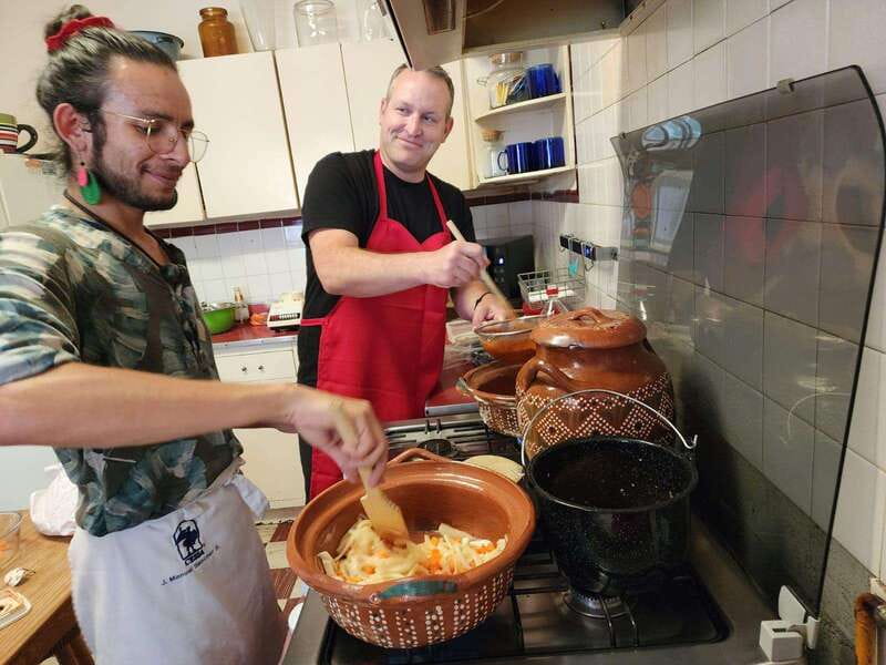 Coyocán: Market Tour and Cooking Class - Moving from the market to Meztli’s vintage kitchen