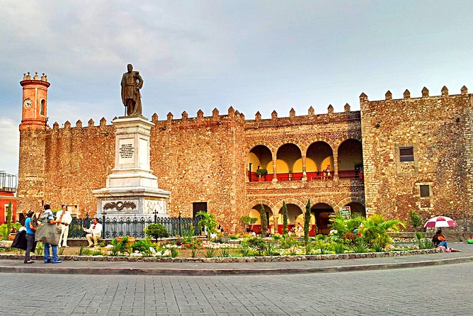 Cuernavaca and Taxco 1-day Tours from Mexico City - The guide question matters more than the vehicle