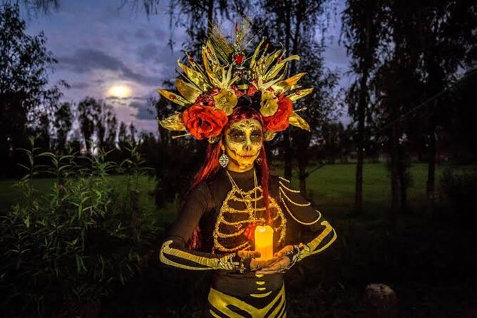Day of the Dead Night in Xochimilco: Dinner & beer tasting - A welcome cocktail before the boat dinner