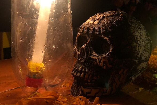 Day of the Dead Tour in Mexico City - Buying dinner near the cemetery