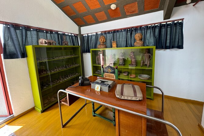 Diego Rivera Frida Kahlo Studio House Tour - Rivera’s studio and collection