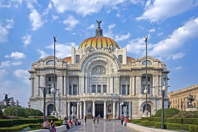 Discover Mexico City: 3-Day Private Guided Tour - Day Two: canals, murals, and Frida Kahlo’s Coyoacán