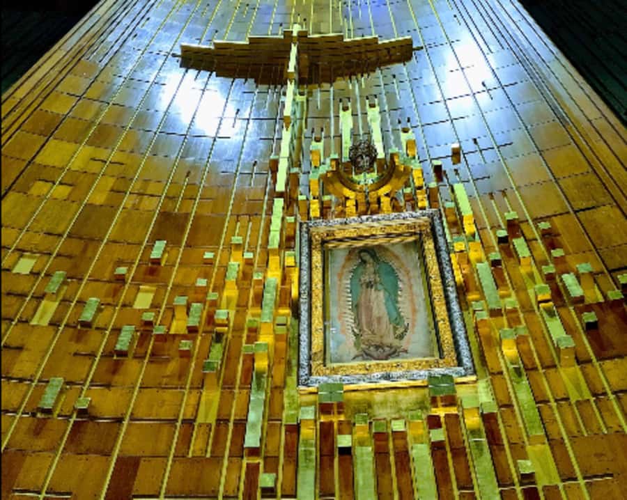 Discover the iconic Basilica of Guadalupe in Mexico City. - Why the Basilica of Guadalupe matters