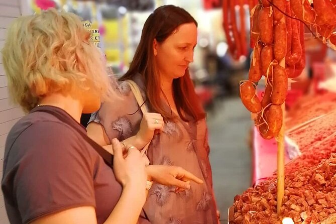 Eat and Explore Local Markets in Mexico City - How the food and drinks are handled
