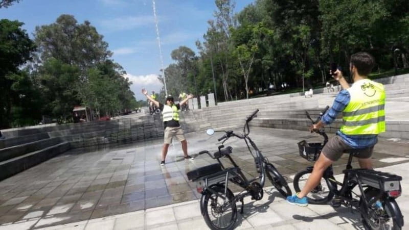 Electric Bike City Tour with a taco stop. - What the guides add