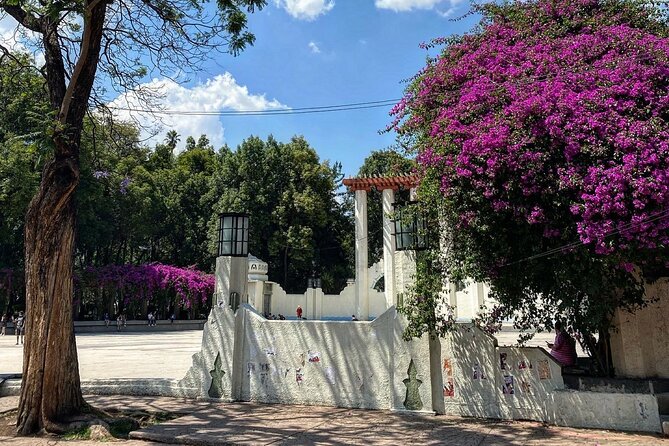 Epic Condesa and Roma Norte Walking Tour - Churches, plazas, and Roma Norte architecture