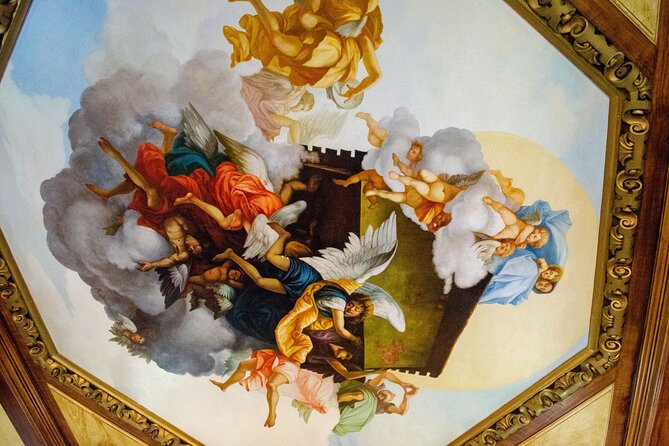 EXCLUSIVE TOUR Basilica of Guadeloupe – small groups - Private guides and the value of a small group