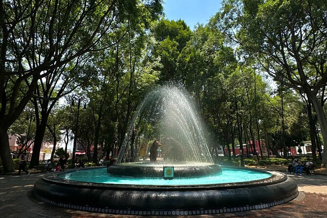 EXCLUSIVE TOUR Frida Kahlo, Coyoacan and Xochimilco - small groups - Who should choose this experience?