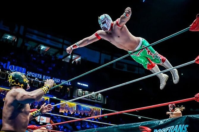 EXCLUSIVE TOUR Lucha Libre! - Small Groups - The value of $107.04