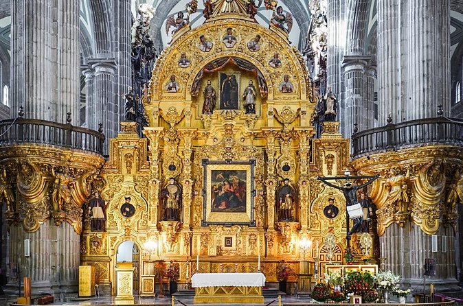 EXCLUSIVE TOUR Metropolitan Cathedral - Small Groups - What the guides add to the visit