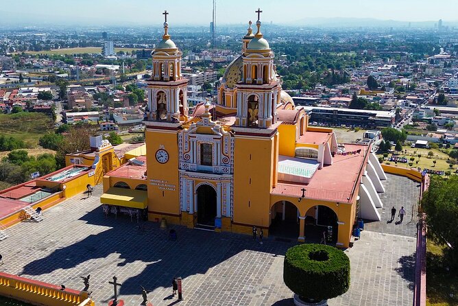 Excursion to Cholula and Puebla from Mexico City - El Parián Market and a short shopping window
