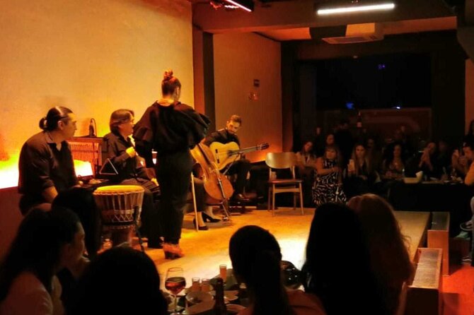 Flamenco Live Show and Dinner in Mexico City - The show: footwork, guitar, voice, and percussion