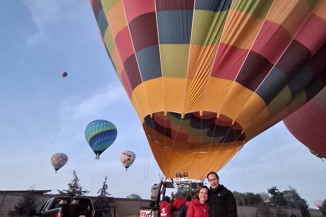 Flight in Globe, visit archaeological area, breakfast and transport - Breakfast after the flight