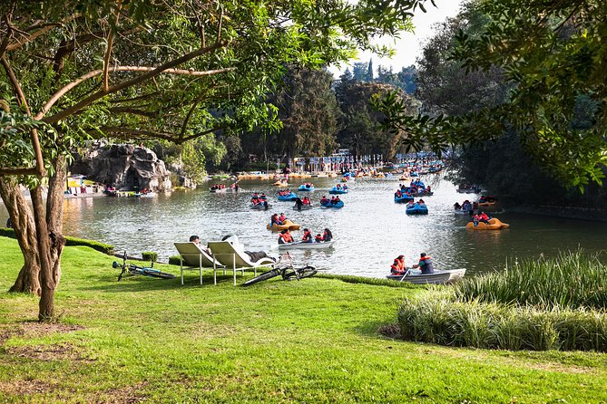 Floating Flower Gardens Of Xochimilco with a Local: Private & Personalized - A host who adjusts the day to you