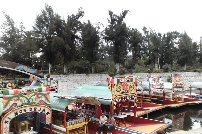 Frida Kahlo and Floating Gardens Tour with Transportation - Xochimilco canals and the optional boat ride