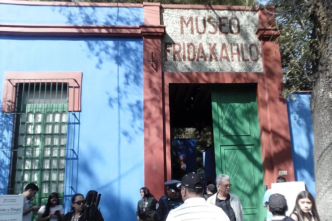 Frida Kahlo and Floating Gardens Tour with Transportation - Frida Kahlo’s Blue House and the ticket issue
