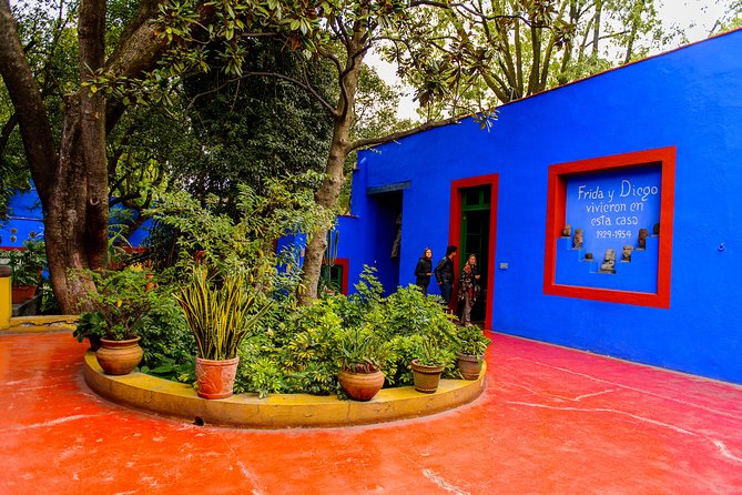 Frida Kahlo's House, Coyoacan and Xochimilco - All Day Tour - Who should book this Mexico City day tour?