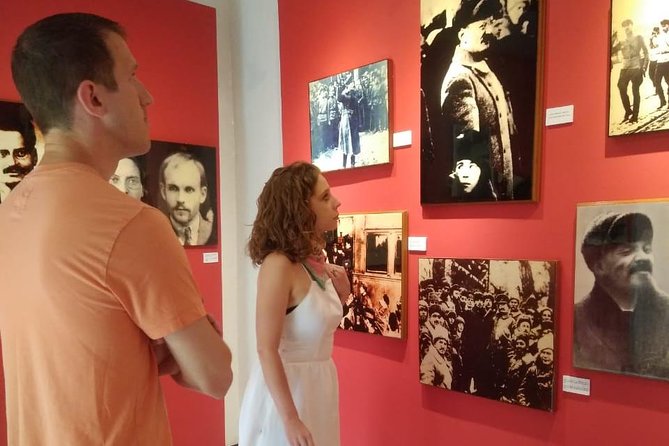 Frida Kahlo Tour with Admission Tickets - A two-hour walk through Frida’s former home