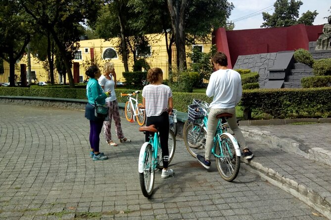 Frida's Heart Guided Biking Tour in Coyoacán - More neighborhood corners and the Frida museum visit
