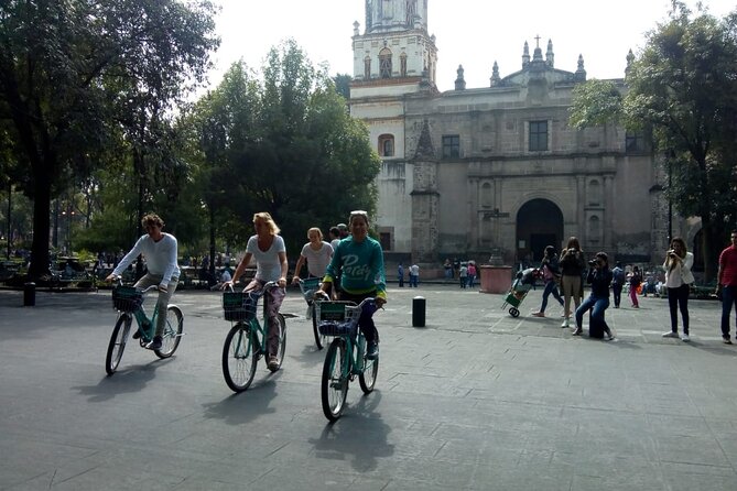 Frida's Heart Guided Biking Tour in Coyoacán - What the included street food adds