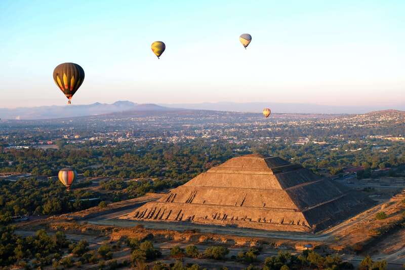 From CDMX: Hot air balloon ride, guided visits to Teotihuacan and Guadalupe - How the transportation and timing feel