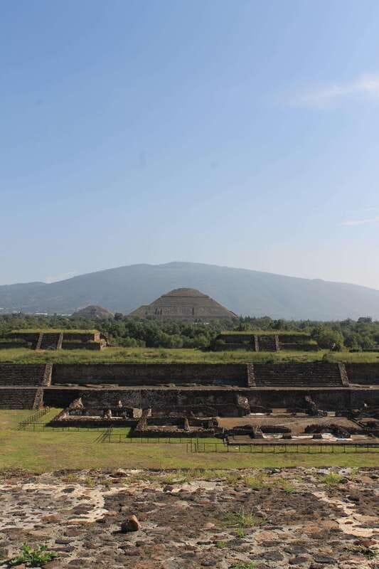 From Mexico City: Expedition with Early Access to Teotihuacan - What the guide adds to a very large archaeological site
