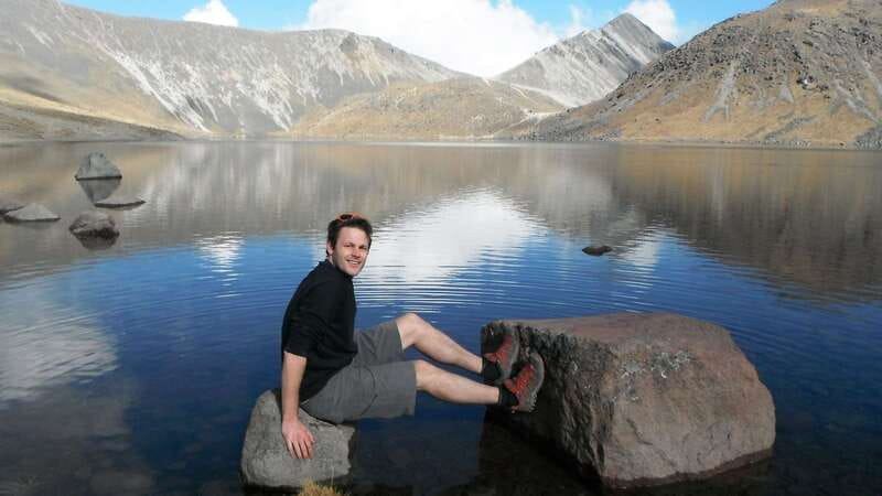 From Mexico City: Full Day Volcano Crater and Lake Hike - From the alpine refuge to the Moon Lagoon