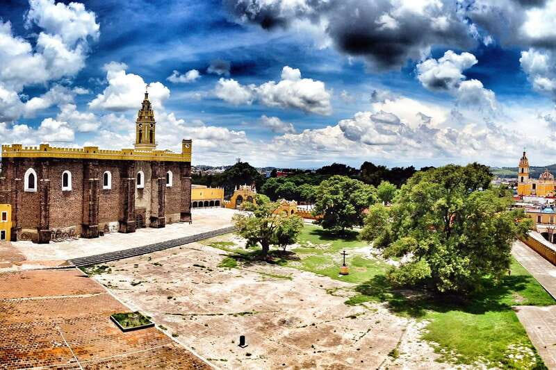 From Mexico City: Puebla and Cholula Day Tour - Lunch, crafts, and the shared-tour rhythm