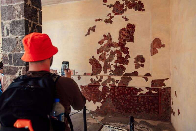 From Mexico City: Teotihuacan Pyramids and Bike Tour - A safety briefing before the 10-kilometer ride