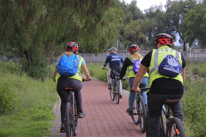 From Mexico City: Teotihuacan Pyramids and Bike Tour - Lunch at a local restaurant