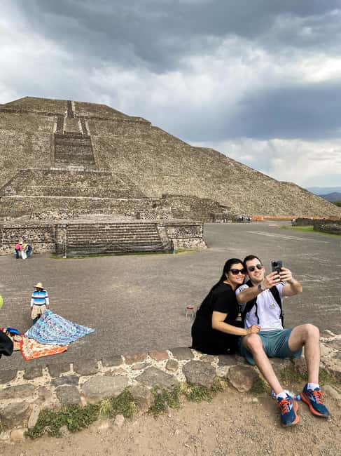 From Mexico City: Tour of Teotihuacan and Basilica of Guadalupe - Walking the Avenue of the Dead at Teotihuacan