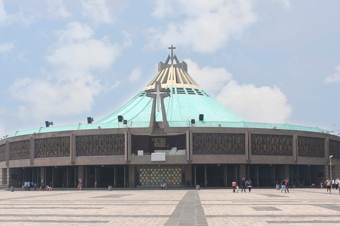 Full-Day Teotihuacan & Basilica Guadalupe Tour - Tlatelolco: a short look at three layers of Mexico