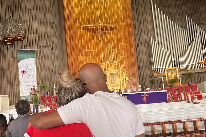Full Visit of the Virgin of Guadalupe's village in private tour - The old and first basilicas