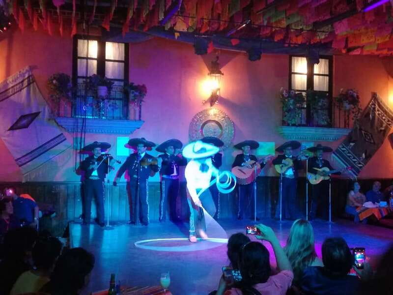 Garibaldi by Night - Mexico City - Why Plaza Garibaldi makes a good night out