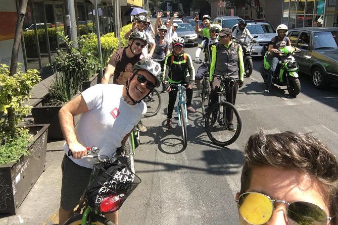 Graffiti & Urban Art Biketour w/ taco stop - Why this bike tour shows a different Mexico City