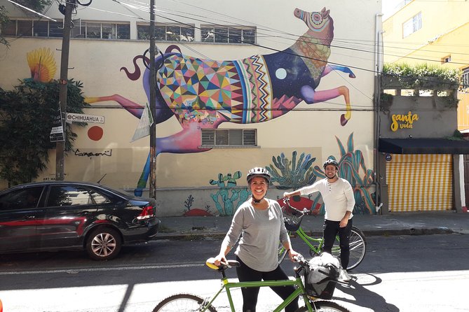 Graffiti & Urban Art Biketour w/ taco stop - What the guide adds to the ride