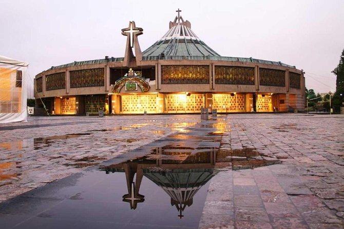 Guadalupe Shrine Tour - Inside the 1976 New Basilica