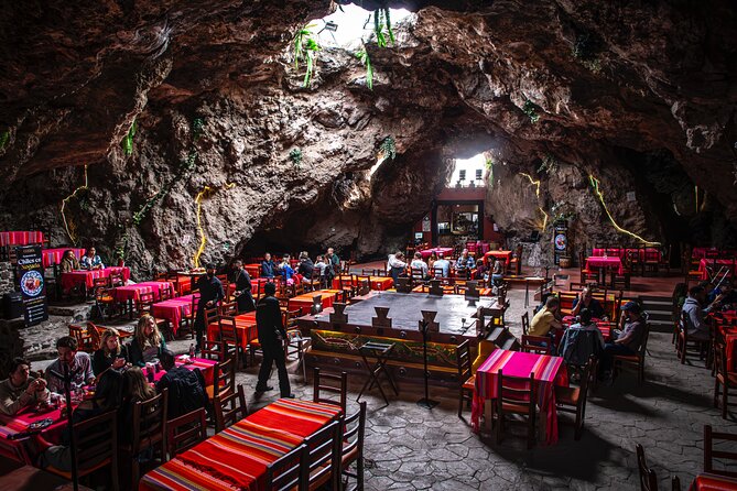 Guided Tour in Pyramids + Transportation + Breakfast in Cueva - Tlalocan and the obsidian, maguey, and drinks workshop