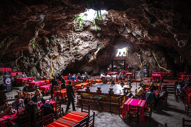 Guided tour in Teotihuacan + breakfast in Cueva + Transportation CDMX - Pickup from Roma, Condesa, Reforma, Polanco, or Centro