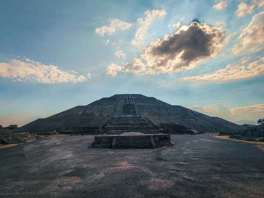 Guided tour of Mexico City: Teotihuacan, Guadalupe, and the Mexica city of Tlatelolco - Tlatelolco introduces the three cultures