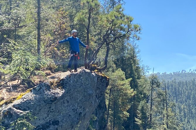 Hiking adventure in CDMX - Entering Los Dinamos and the wooded ravine