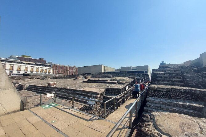 Historic Center of Mexico City Private Tour - Metropolitan Cathedral: thirty minutes of contrast