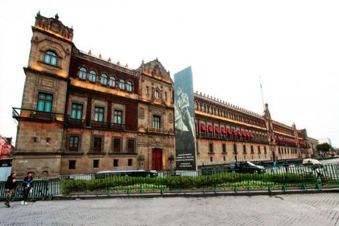 Historical downtown Mexico City & Teotihuacan Pyramids Mezcal tasting - Who should book this Mexico City tour?