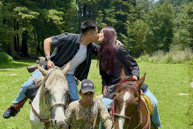 Horseback Riding in the Forest and Breakfast in Cabin - Los Dinamos: forest, river, and steep mountain paths