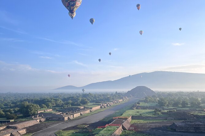 Hot Air Balloon Flight with Cave Breakfast - The balloon flight lasts 30 to 50 minutes