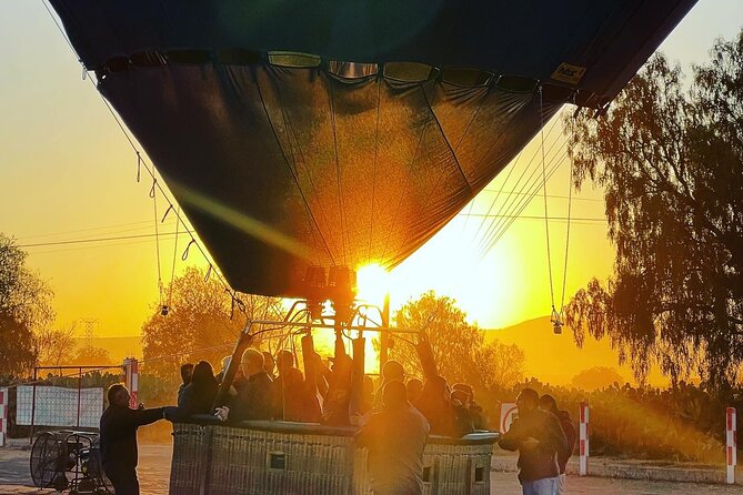 Hot Air Balloon Ride Over Teotihuacan With Guided Tour And Cave - Why this Teotihuacan tour is more than a pyramid visit